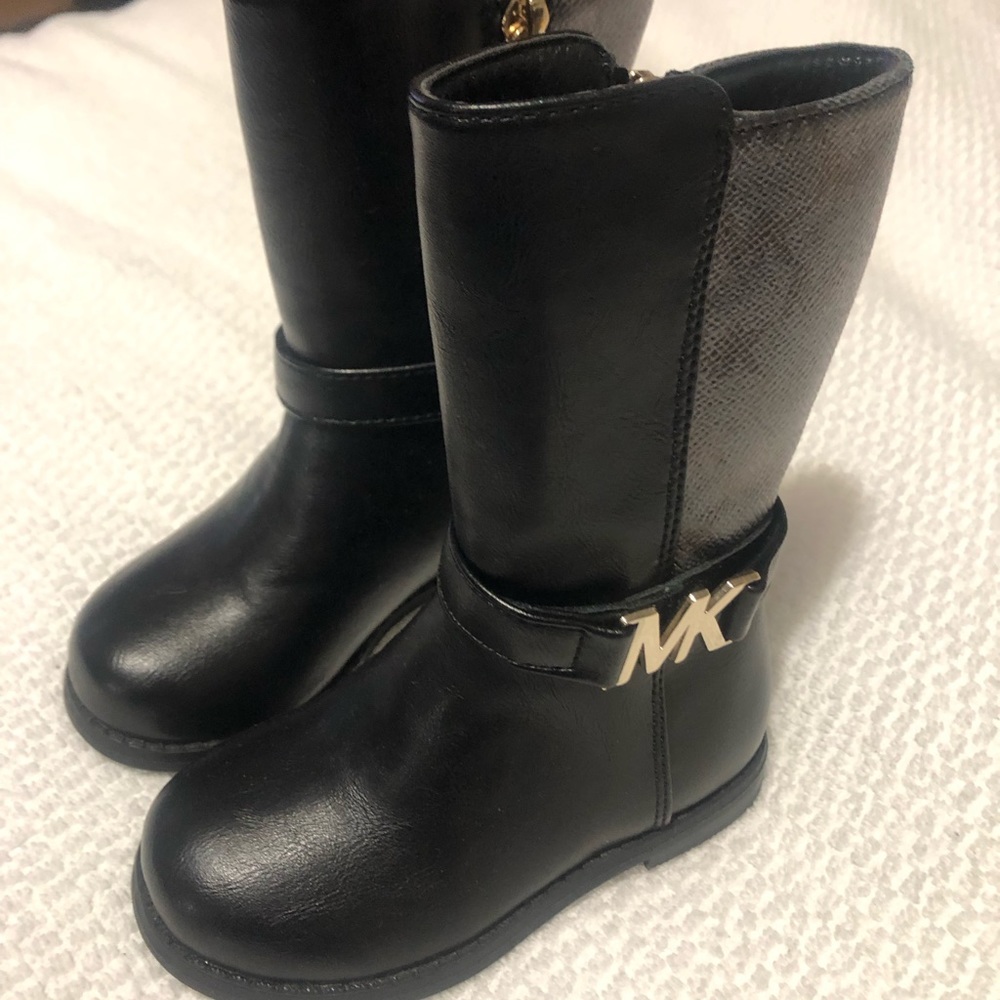MK toddler boots